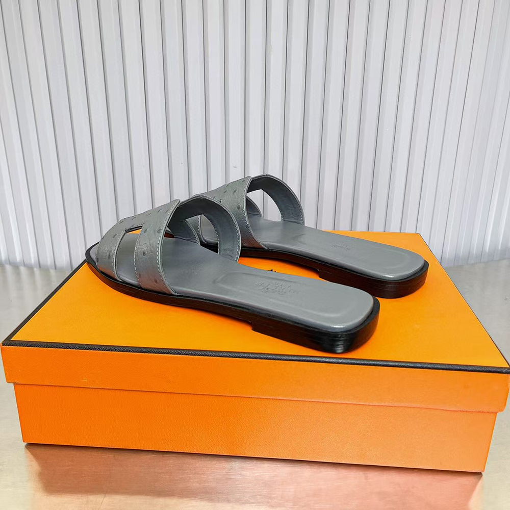 Hermès Oran sandal