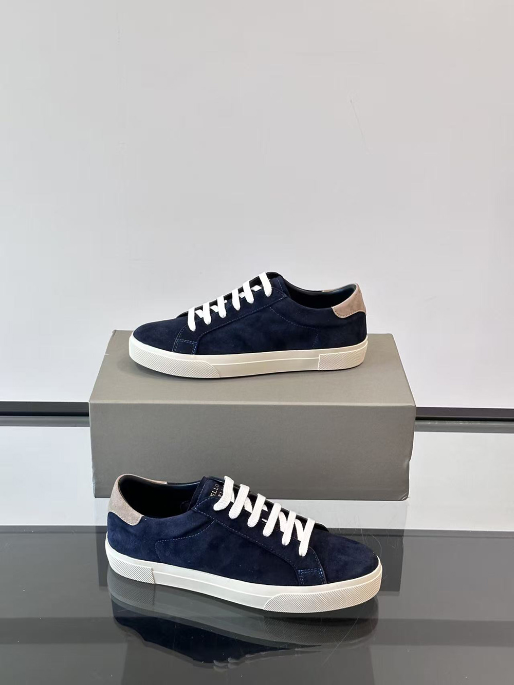 Brunello Cucinelli Suede sneakers in Marine Blue