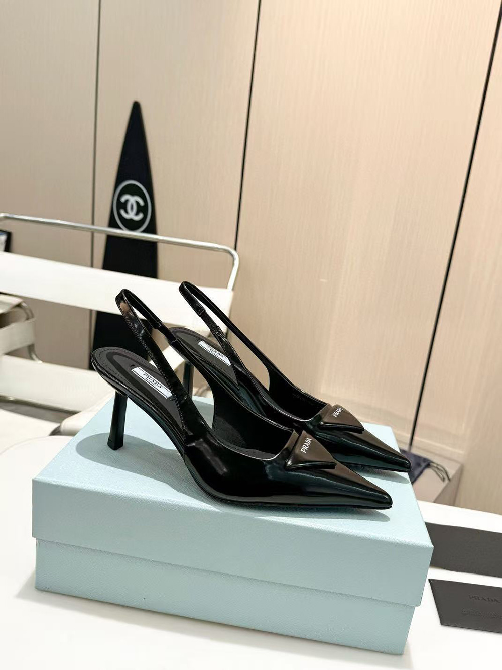 Pra*a patent leather slingback pumps h:5.5cm