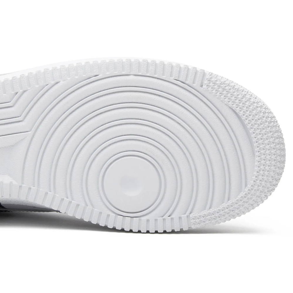 S*p*e x comme des gar?ons shirt x air force 1 low 