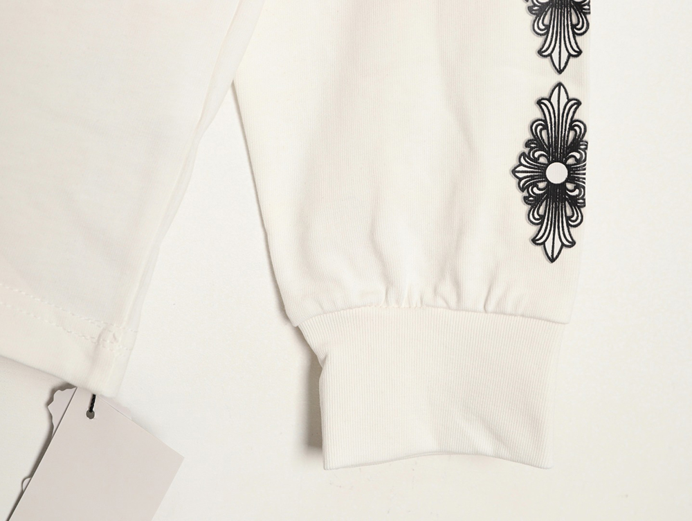 Ch**me He**ts back cross round neck long sleeves