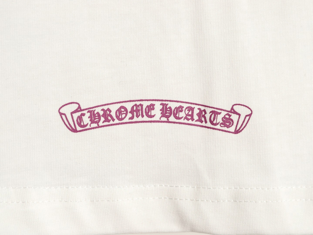 Ch**me He**ts neckline colorful sanskrit round neck long sleeves