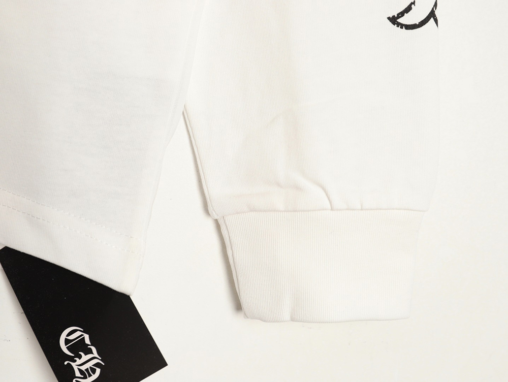 Ch**me He**ts damaged horseshoe round neck long sleeves