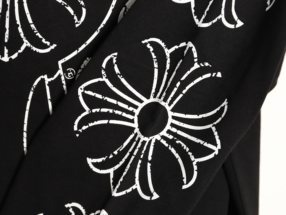 Ch**me He**ts damaged horseshoe round neck long sleeves tsk1