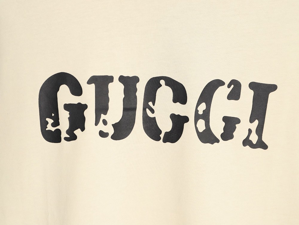G*u*i mottled letter print short sleeves