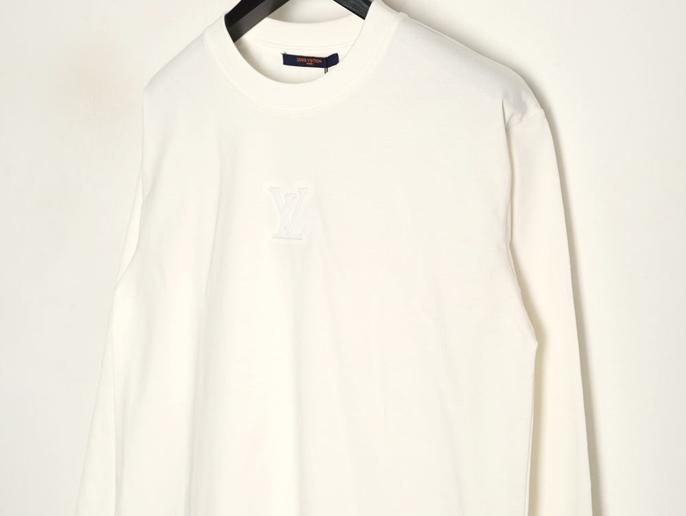 l0*is V*t0n chest lettering embossed long sleeves