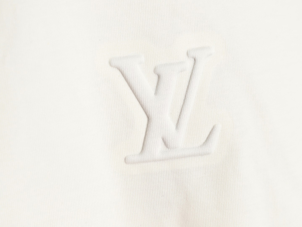 l0*is V*t0n chest lettering embossed long sleeves
