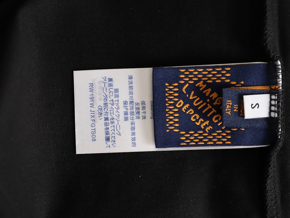 l0*is V*t0n chest lettering embossed long sleeves tsk1