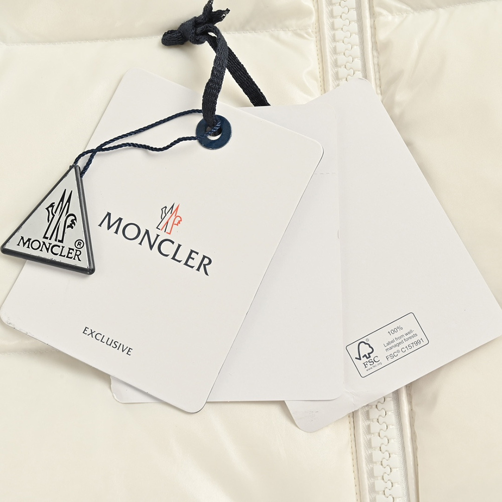 Moncler Logo Casual Down Jacket