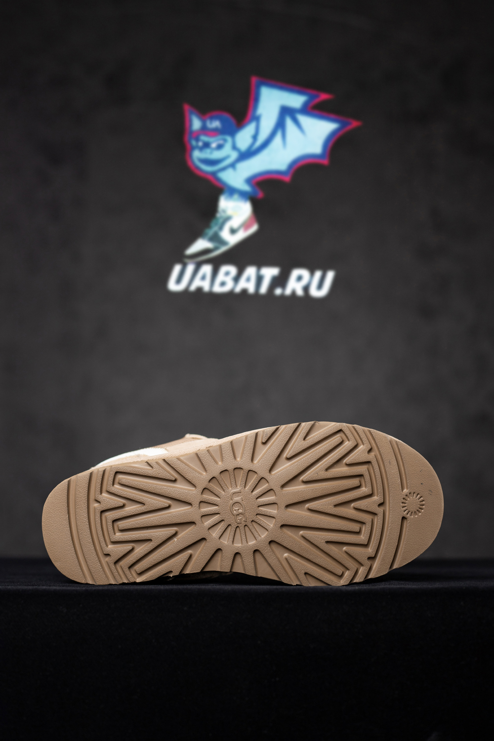 UGG Sand Lowmel Sneakers