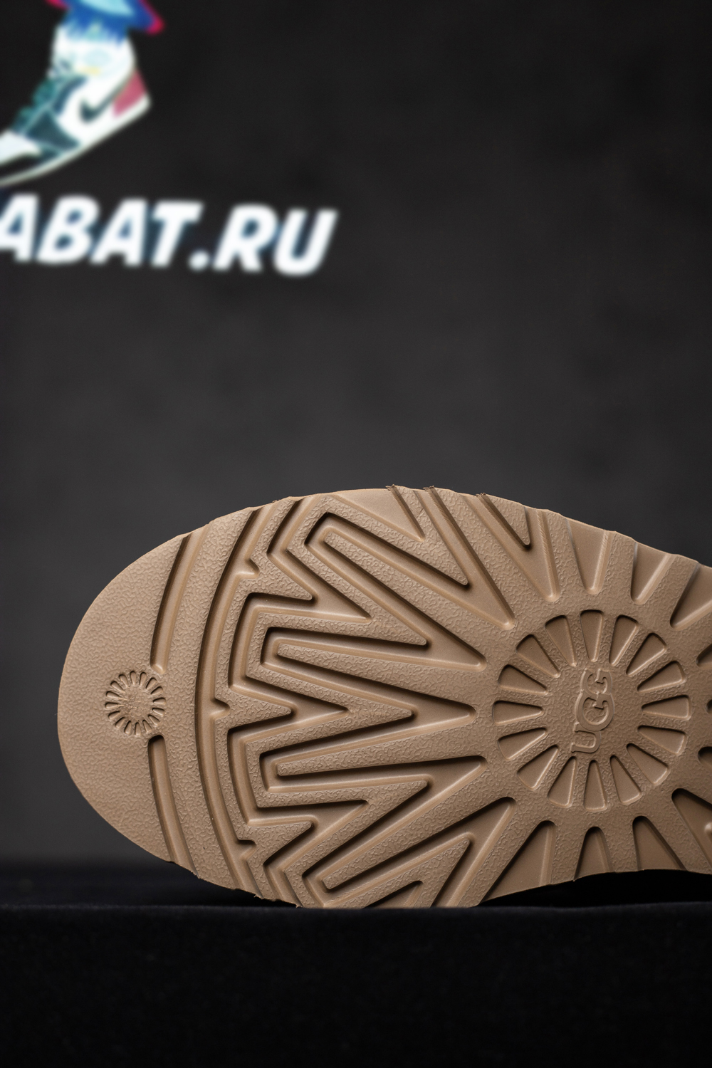 UGG Sand Lowmel Sneakers