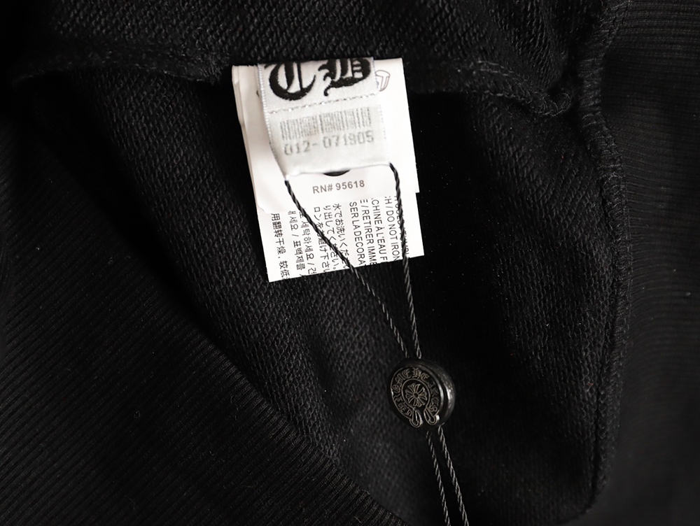 Ch**me He**ts colorful cross print zip-up jacket tsk1