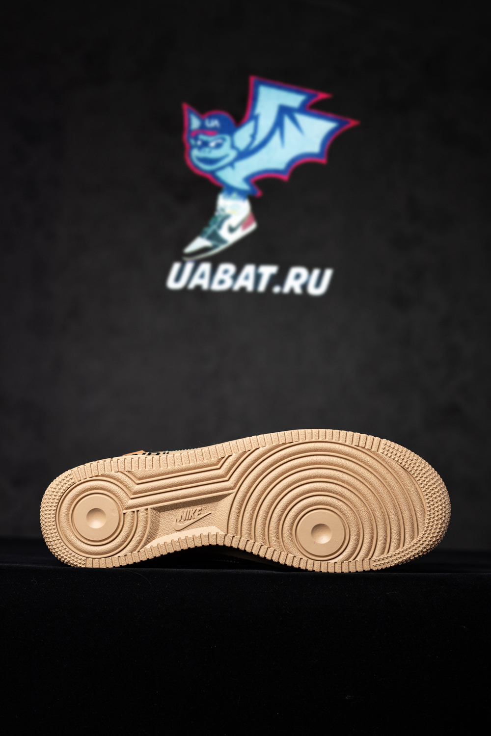 Off-White & Air Force 1 Low SP 