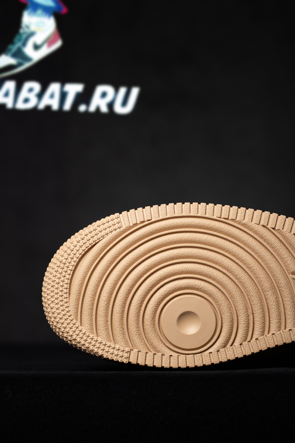 Off-White & Air Force 1 Low SP 