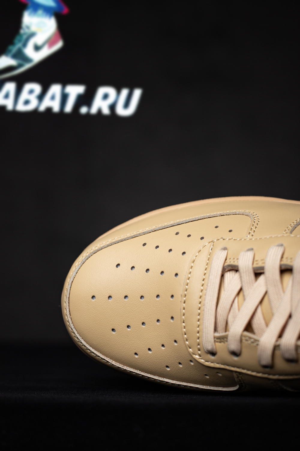 Off-White & Air Force 1 Low SP 