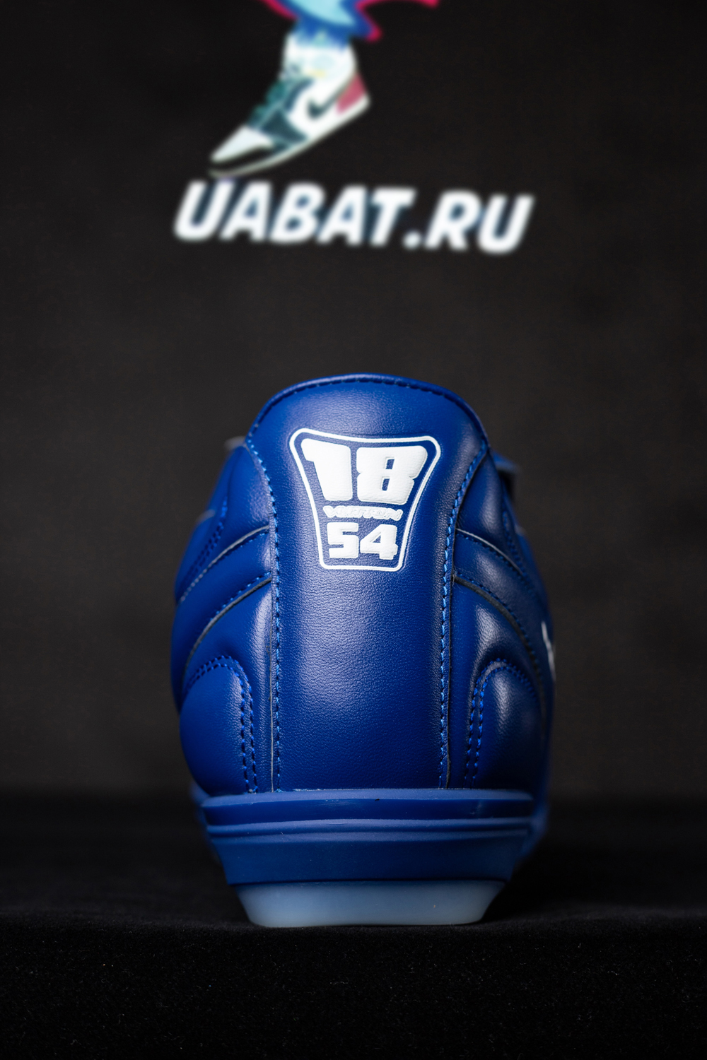 l0*is V*t0n footprint soccer sneaker 1ahdp9