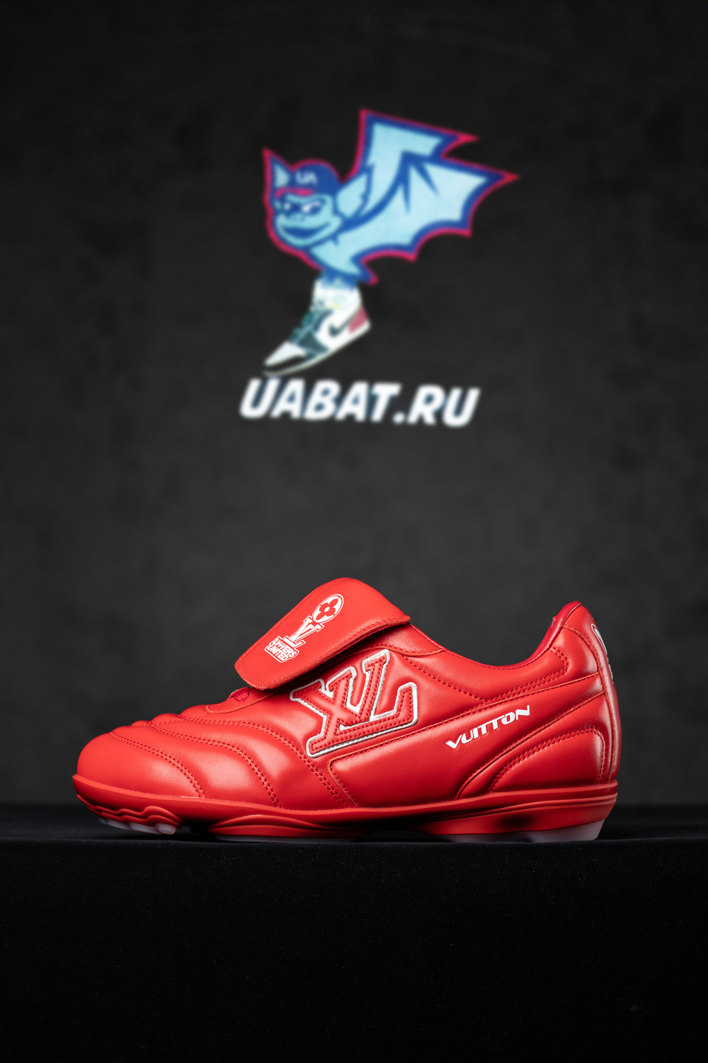 l0*is V*t0n footprint soccer sneaker 1ahdos