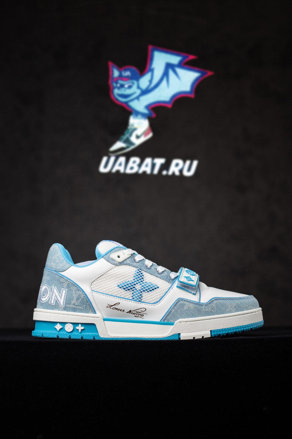 l0*is V*t0n trainer low 