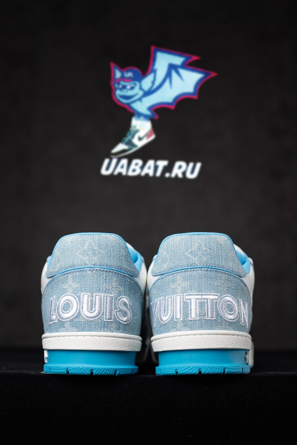 l0*is V*t0n trainer low 